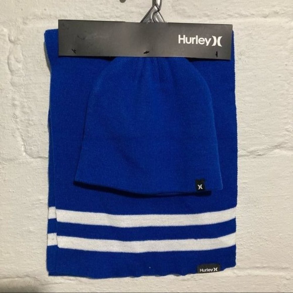 NWT Hurley 2PC Blue and White Stripe New Yorker Beanie and Scarf Set